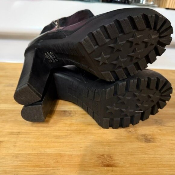 Schutz Black Leather Platform Heel Boot with Lug Sole and zippers - Picture 13 of 16